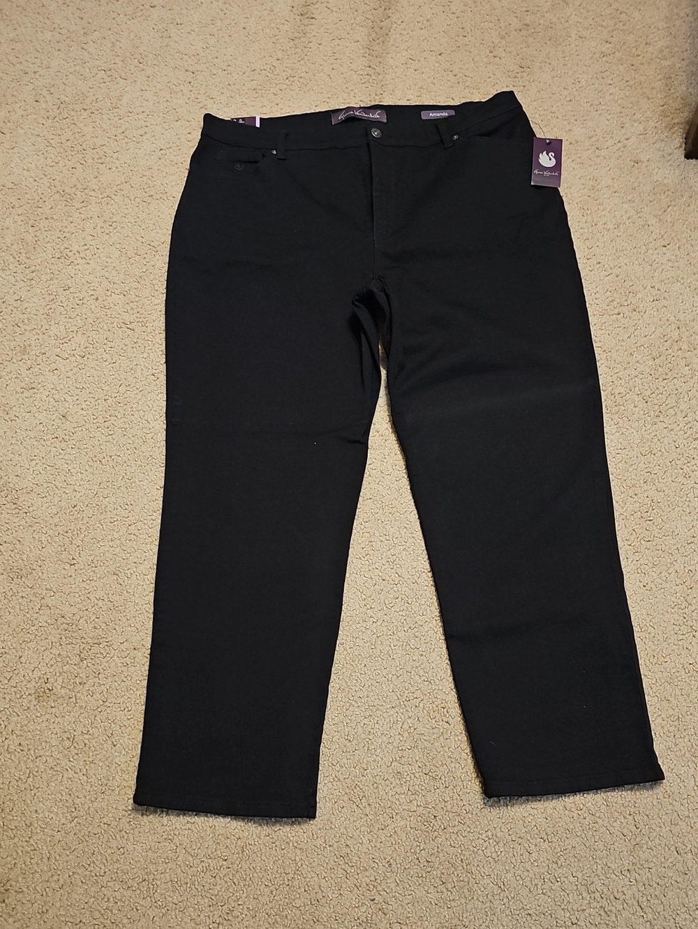 Gloria Vanderbilt Classic Black Straight-Leg Jeans